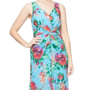 Twist front maxi dress, perfect for summer wedding or special dinner.